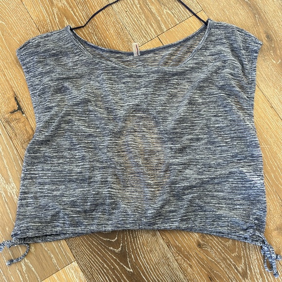 New! Free People movement muscle tee crop w/cinch waist - Picture 4 of 6